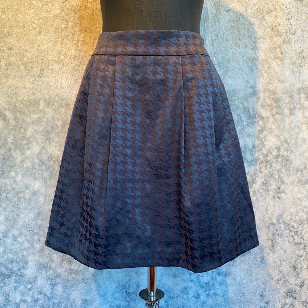 Halogen Houndstooth Fit and flair mini skirt size 10